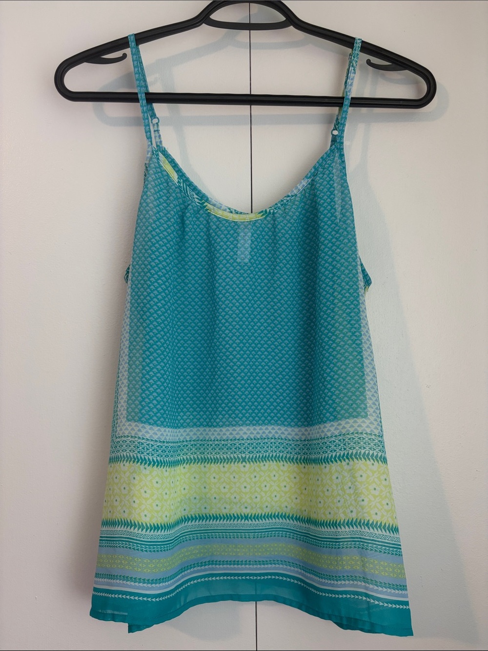 Xhiliration Blue Green Yellow Spaghetti Strap Tank Top Size Large